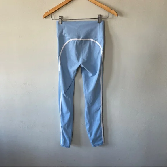 Vuori Track leggings in Orchard Light Blue Size XS - Picture 4 of 6